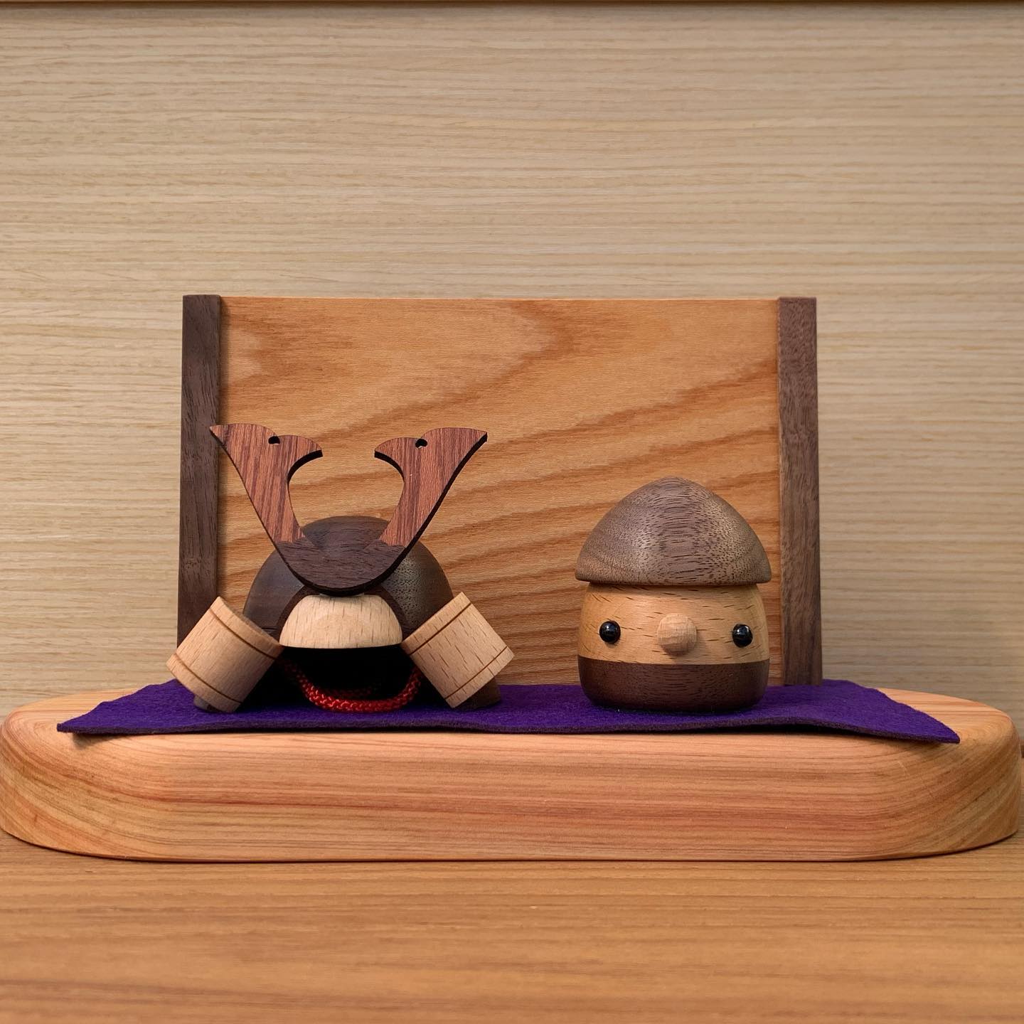 人気のどんぐりころころに 端午の節句ギフトに最適な兜飾りが届いています 画像の基本セットは 通常のどんぐ Decolle